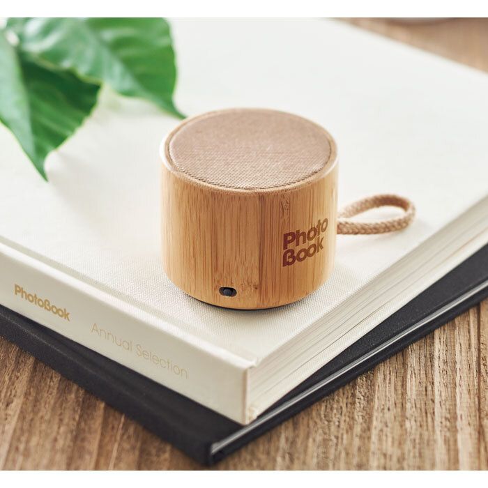 GiftRetail MO6890 - COOL Round bamboo wireless speaker