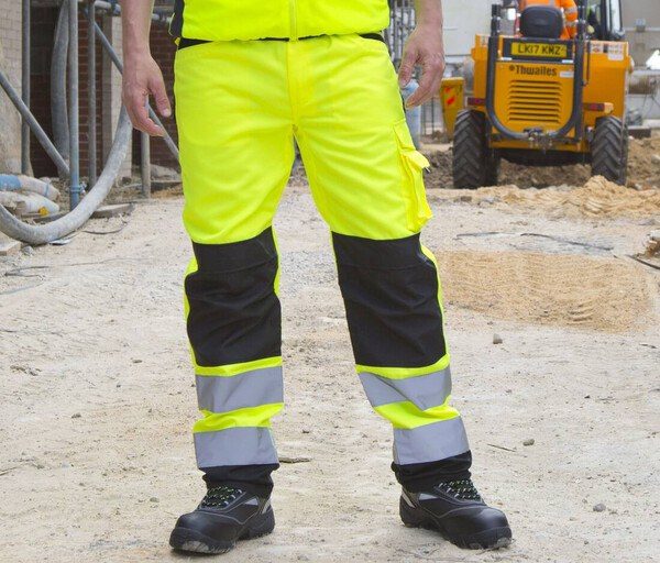 Result RS327 - Multi-pocket high visibility trousers